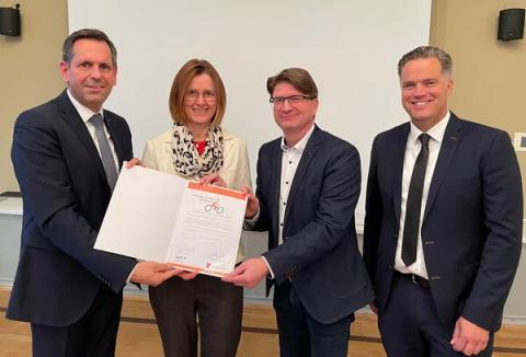 Überreichung AGFK Zertifikat LK WF